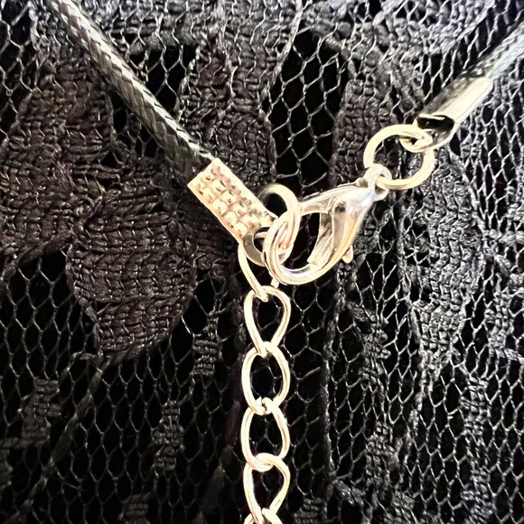 Steer Skull Spooky Necklace with a paranormal vibe - Picture 4 of 10